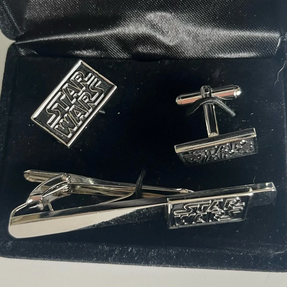 Star Wars Black and Silver Cufflinks and Tie Clip Set - Picture 2 of 2